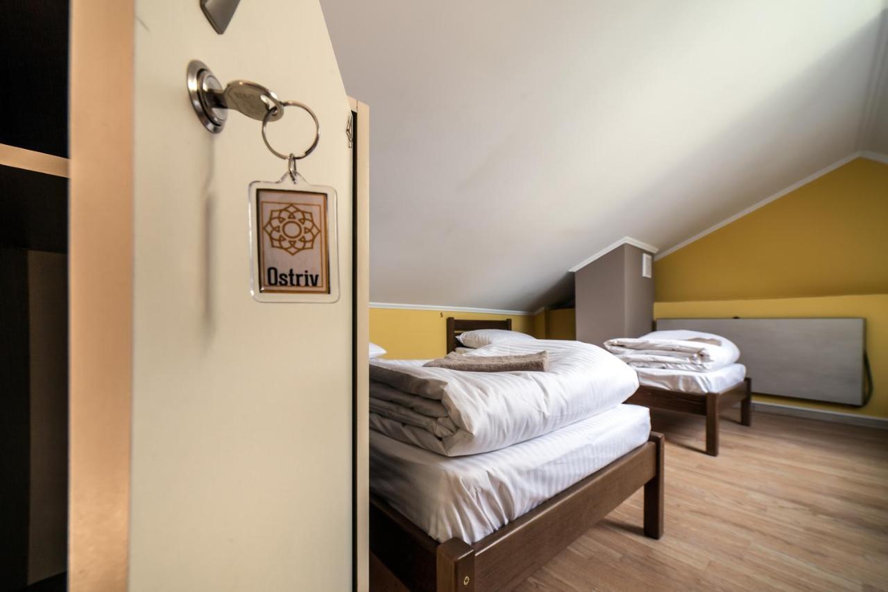 Ostriv Hostel Lviv Exterior foto